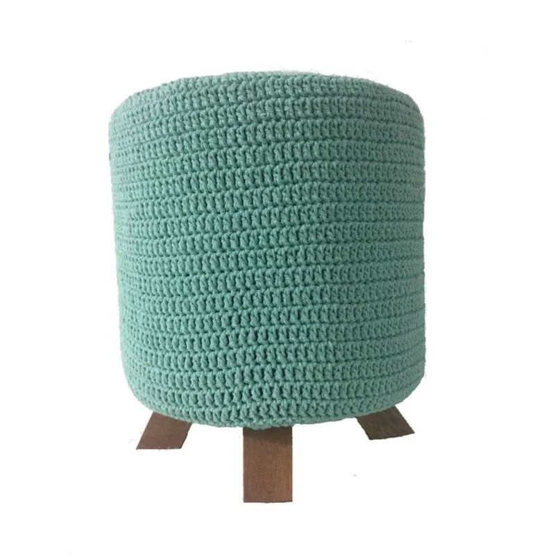 Puff Decorativo com capa em Crochê