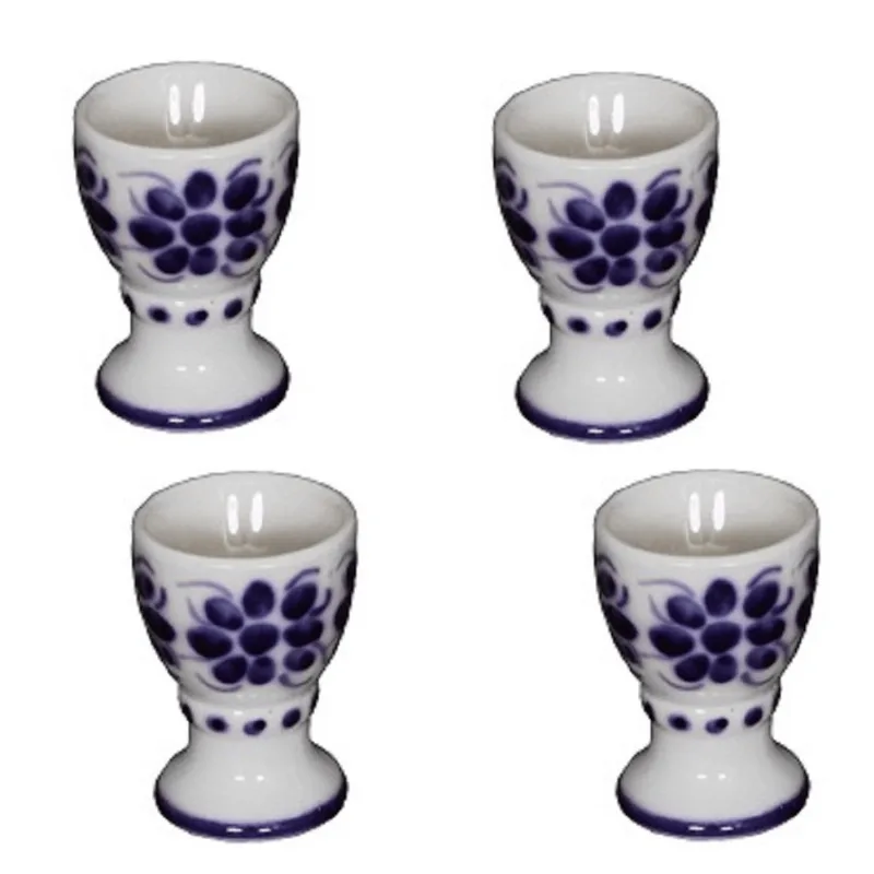 Quatro Porta ovos de Porcelana, feito e pintados a mão monte siao Quatro Porta ovos de Porcelana, feito e pintados a mão