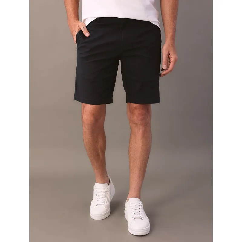 Bermuda de Chino Masculina Clássica Essentials Carnaby Calvin Klein - Azul Marinho Bermuda de Chino Masculina Clássica Essentials Carnaby Calvin Klein Azul Marinho 44