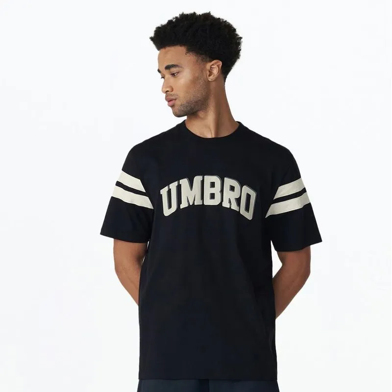 Camiseta Unisex Umbro College Concept M.