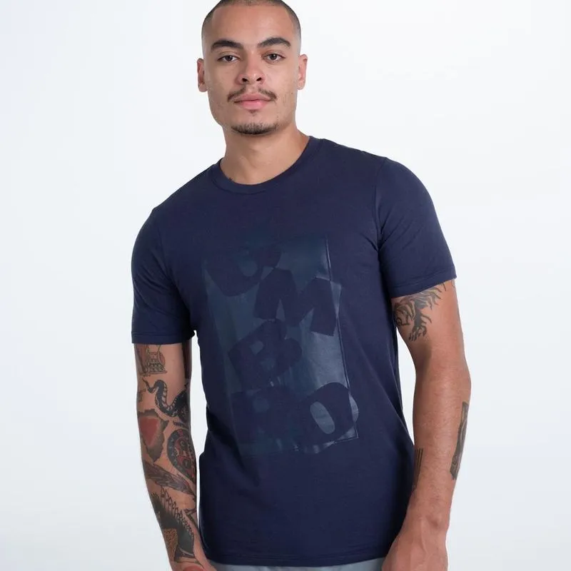 Camiseta Masculina Umbro College Piece GG