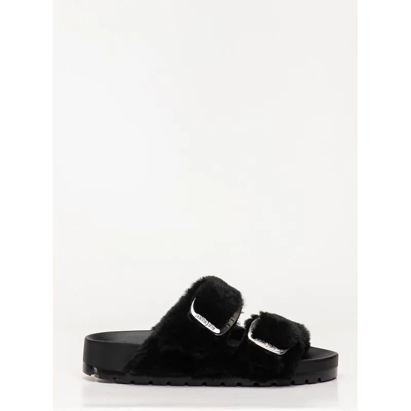 Chinelo Petite Jolie Lovin´ Flat Fur Preto PJ7720 35