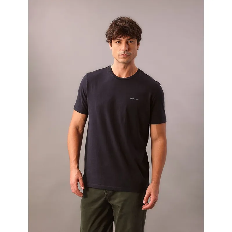 Camiseta Masculina de Algodão Básica Estampa Logo Minimalista No Peito Calvin Klein Jeans - Azul Marinho Camiseta Masculina de Algodão Básica Estampa Logo Minimalista No Peito Calvin Klein Jeans Azul Marinho g
