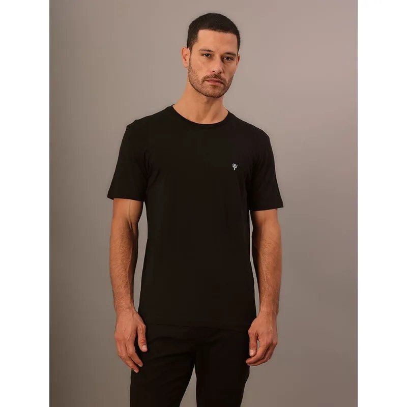 Camiseta Masculina Estampa Ômega No Peito Calvin Klein Jeans - Preto Camiseta Masculina Estampa Ômega No Peito Calvin Klein Jeans Preto Ggg