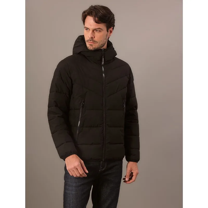 Jaqueta Masculina Matelassê Camuflada Calvin Klein - Preto Jaqueta Masculina Matelassê Camuflada Calvin Klein Preto Gg