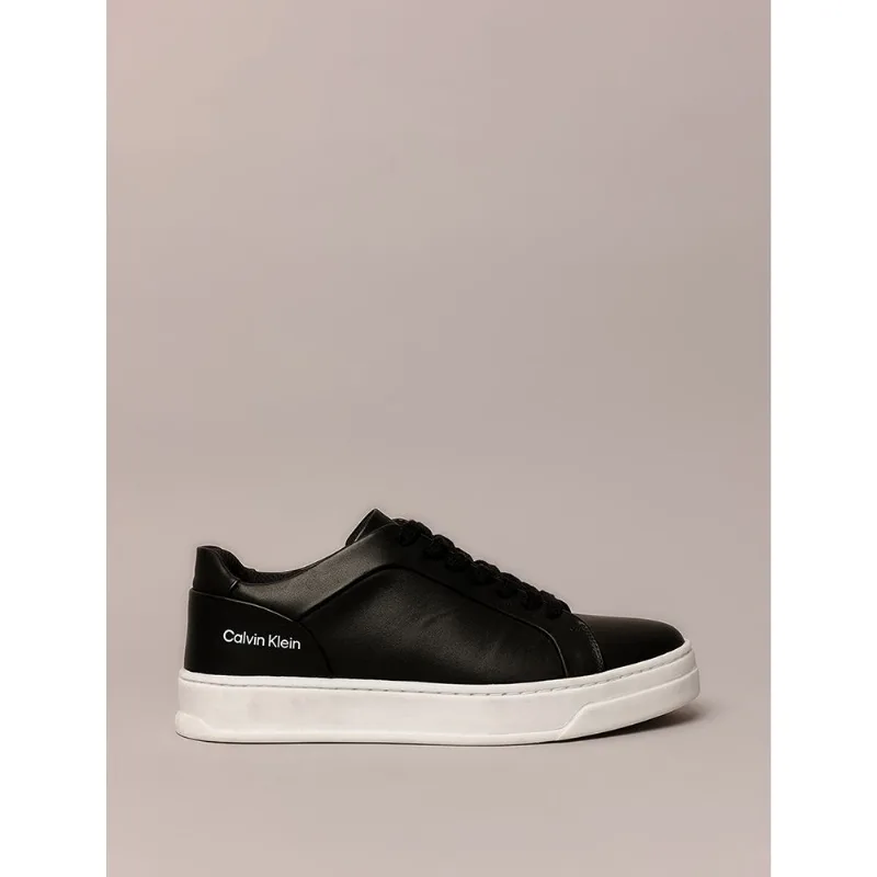 Tênis Masculino de Couro Cano Baixo Calvin Klein - Preto Tênis Masculino de Couro Cano Baixo Calvin Klein Preto 40