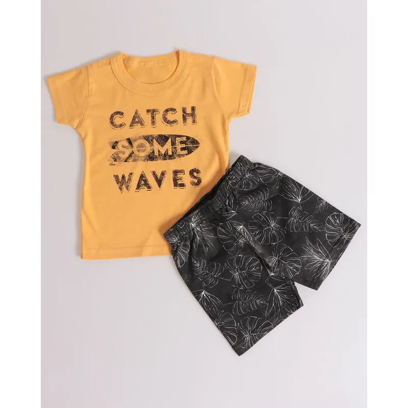 Conjunto Bebê Estampa Folhas Mostarda M