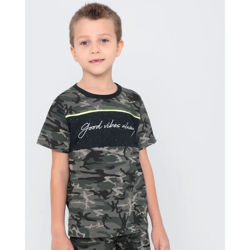 Camiseta Infantil Manga Curta Estampa Camuflada Verde 10