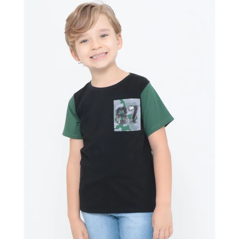 Camiseta Infantil Bolso Camuflado Preta 6