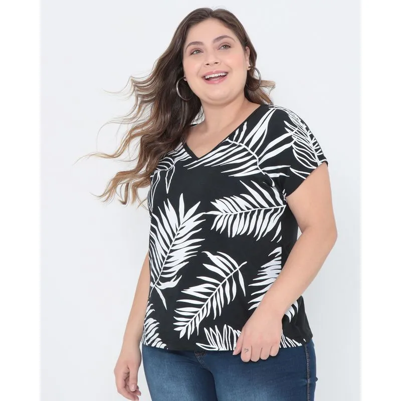 Blusa Plus Size Manga Curta Estampa Folhas Preta G2