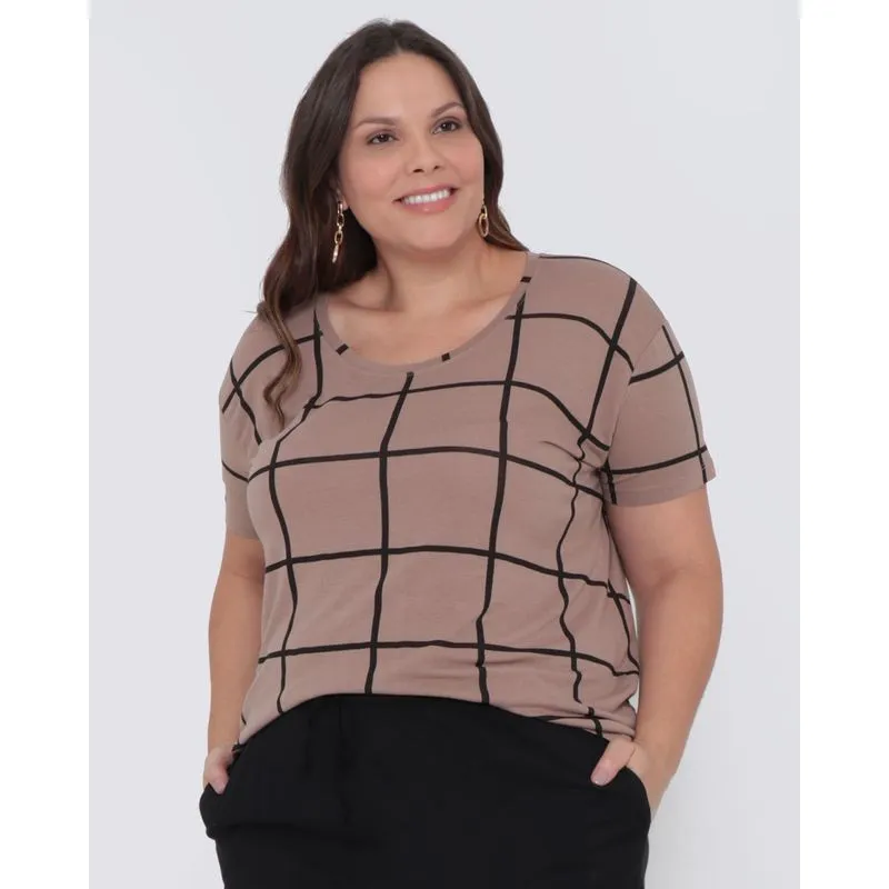 Blusa Plus Size Estampa Quadriculada Marrom G2
