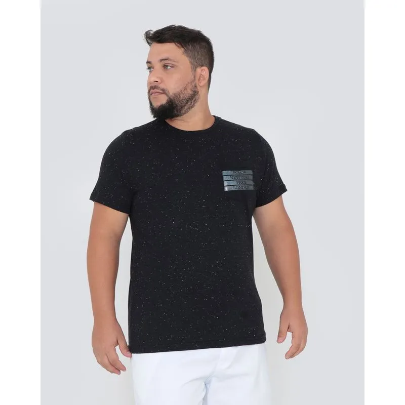 Camiseta Plus Size Botonê Bolso Preta G1