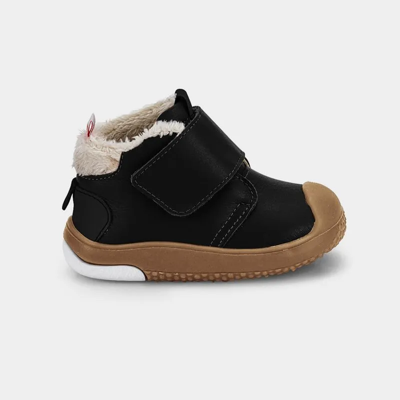 Abotinado Infantil Bibi Prewalker Preto com Pelinho 20