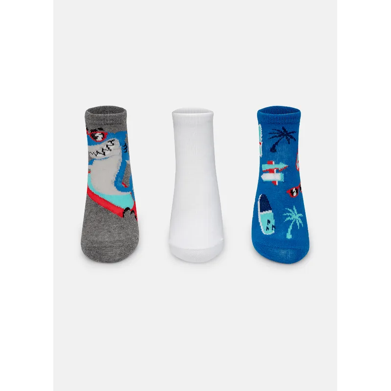 Kit com 3 Meias Cano Curto Menino Tubarão Surfista 23 A 27