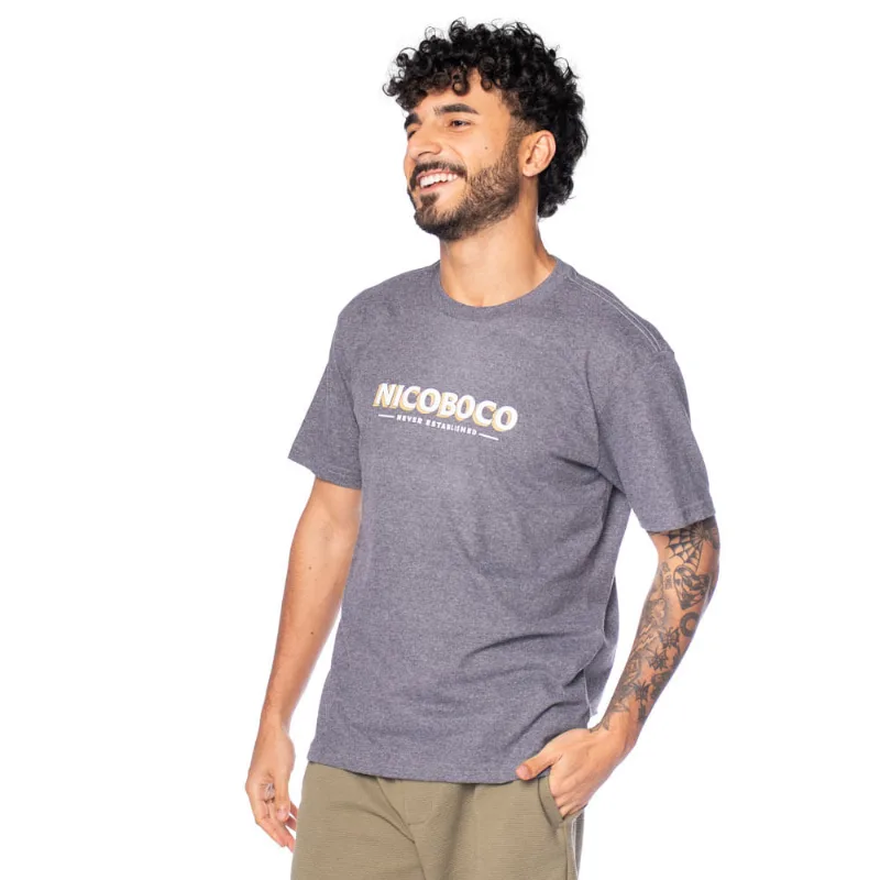 Camiseta Masculina Nicoboco Logo Emborrachado Cinza Escuro - M