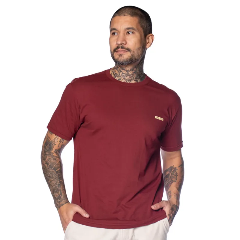 Camiseta Masculina Nicoboco Logo Frontal Vinho - P