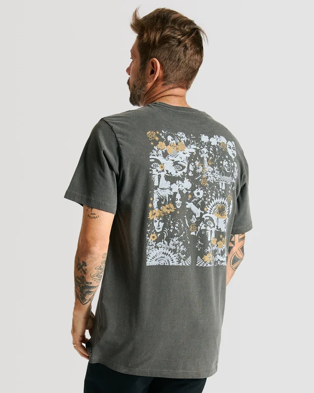 Camiseta Volcom Regular Collage Preta G / PRETO
