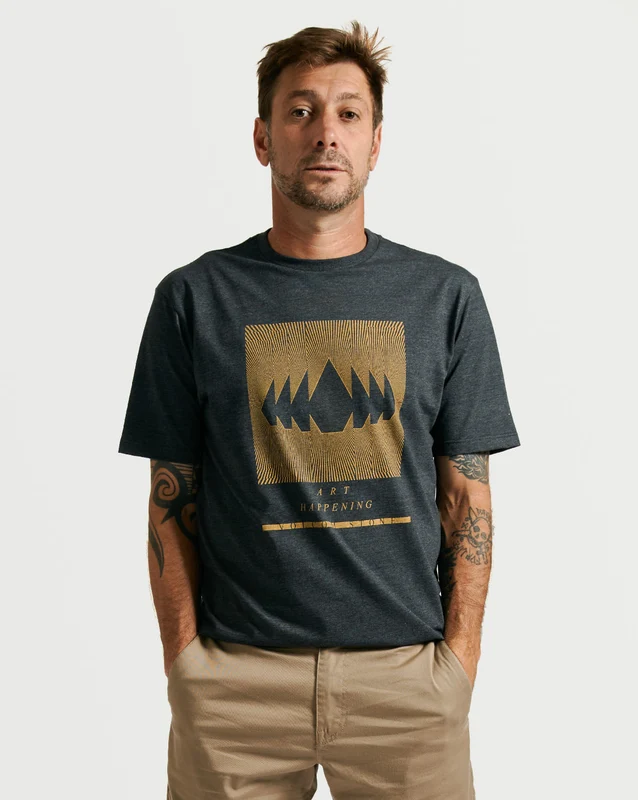 Camiseta Volcom Regular Weight Preta G / Preto