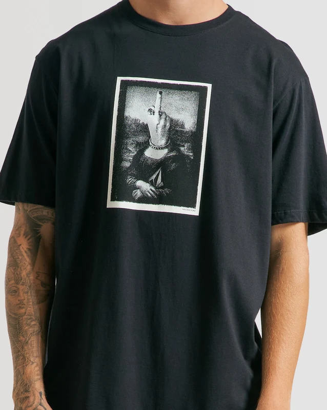 Camiseta Volcom Regular Mona Preta G / PRETO
