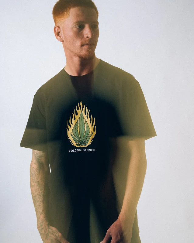 Camiseta Volcom Regular Rubble Preta M / PRETO