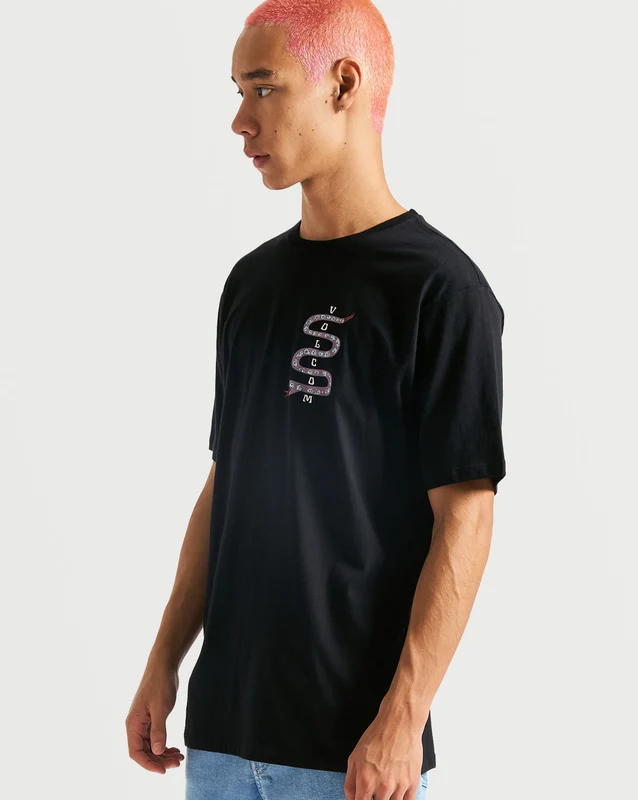 Camiseta Volcom Regular Slither Preta M / PRETO