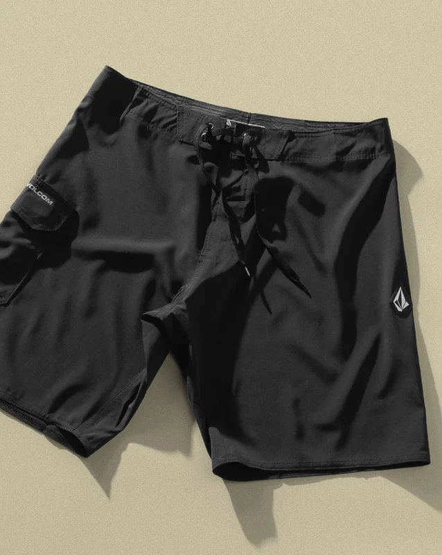 Boardshort Volcom Lido Solid Preto 38 / PRETO