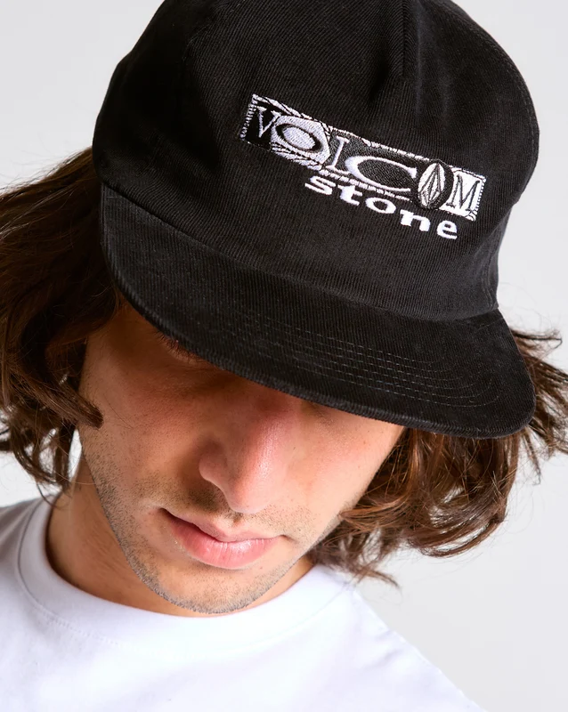 Boné Volcom Liberation Preto UN / PRETO