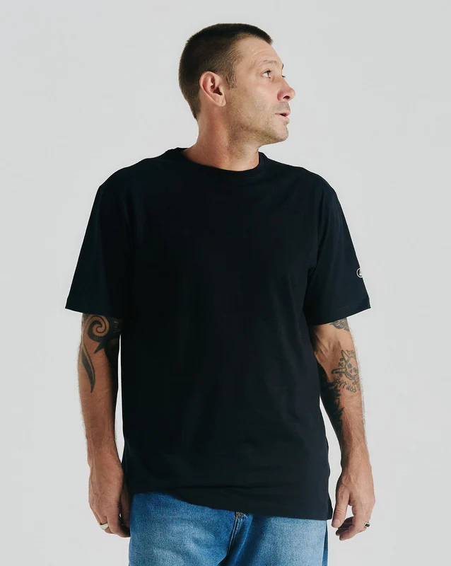 Camiseta Volcom Solid Stone Preta P / PRETO
