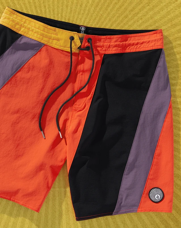 Boardshort Volcom Assymilation Liberator Bright Red 40 / Vermelho