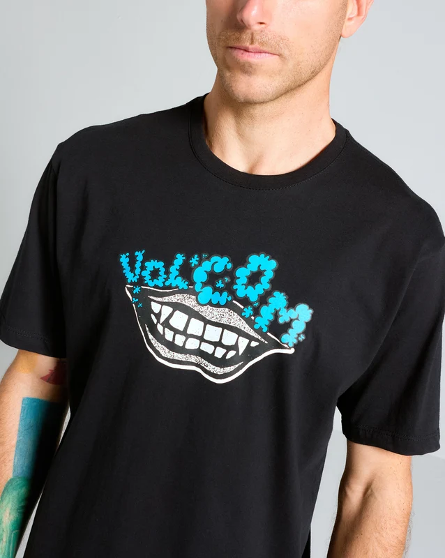 Camiseta Volcom Evil Grin Preta P / PRETO