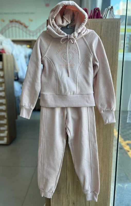 CONJUNTO MOLETOM BLUSÃO MANGA LONGA CORAÇÃO RELEVO GLITTER CAPUZ E CALÇA MENINA ANGERÔ Rosa / 8