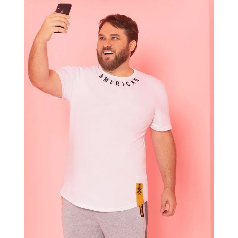 Camiseta Plus Size Longline American Branca G1