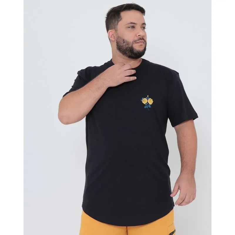 Camiseta Plus Size Estampa Rosas Preta G1