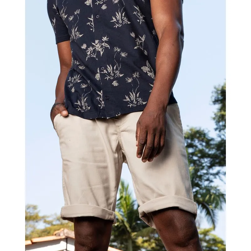 Bermuda Sarja Masculina Com Cinto Lisa Bege Claro 46