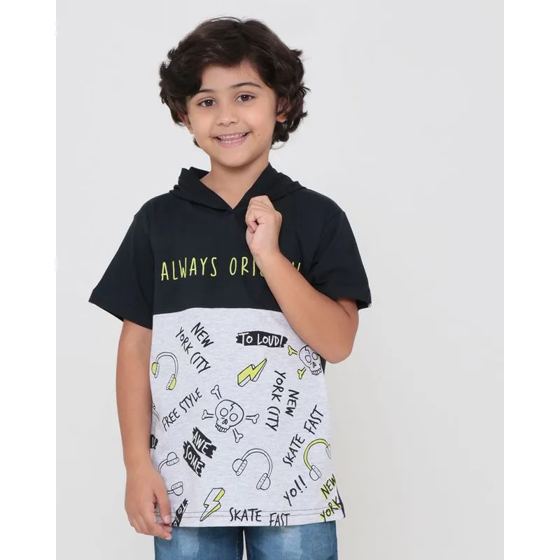 Camiseta Infantil Com Capuz Estampa Caveiras Preta 8