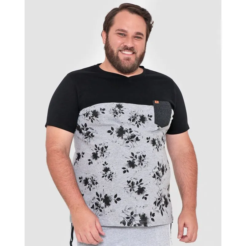Camiseta Plus Size Bolso Único Floral Preta G3