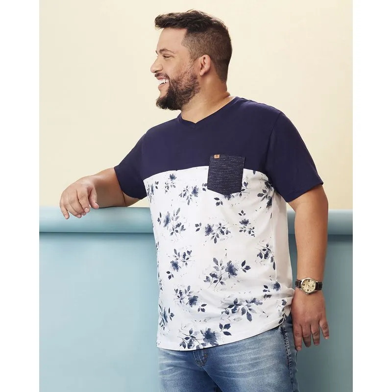 Camiseta Plus Size Bolso Único Floral Azul Marinho G1