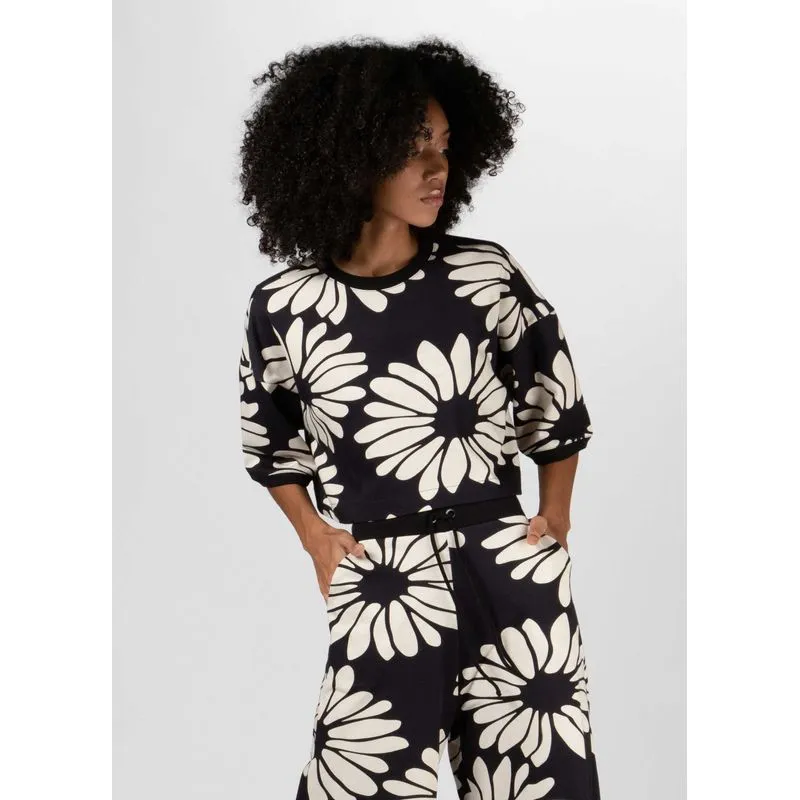 Blusa macro daisy black Blusa mc macro daisy black - preto - P
