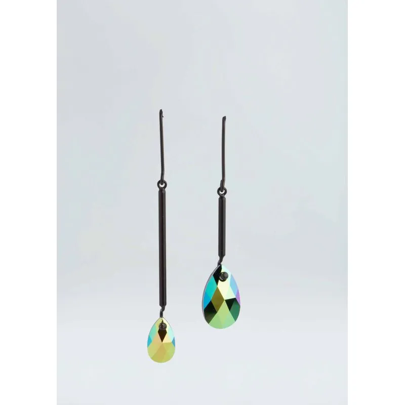 Brinco cristal gota - preto - UN