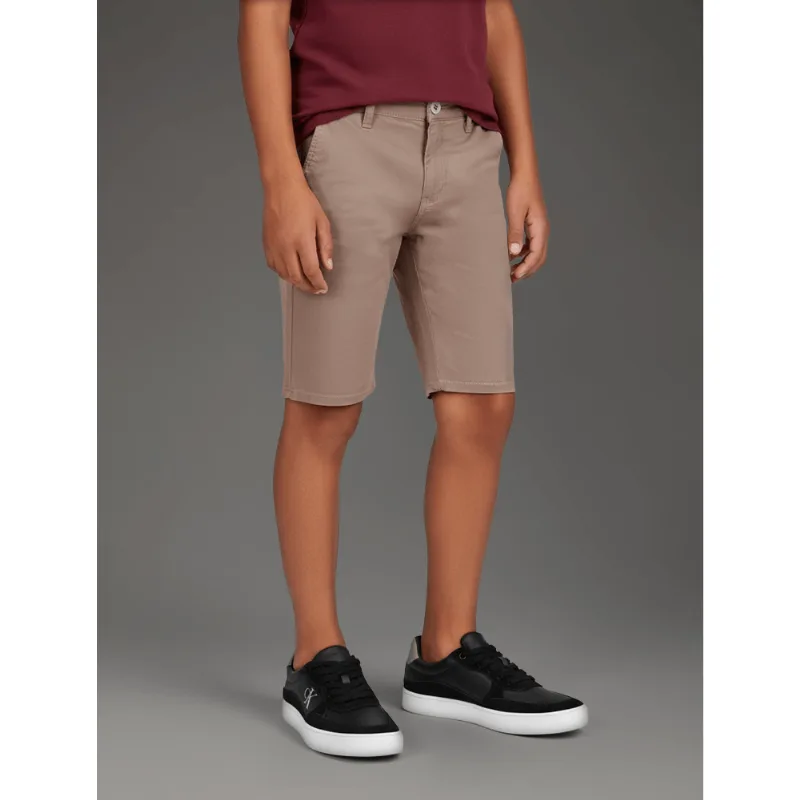 Bermuda Infantil Color Chino Barra Virada Calvin Klein - Caqui Medio Bermuda Infantil Color Chino Barra Virada Calvin Klein Caqui Medio 4
