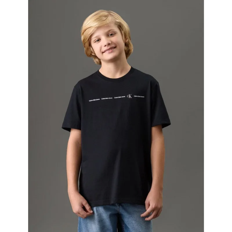 Camiseta Menino Manga Curta Logo Calvin Klein Jeans - Preto Camiseta Menino Manga Curta Logo Calvin Klein Jeans Preto 12