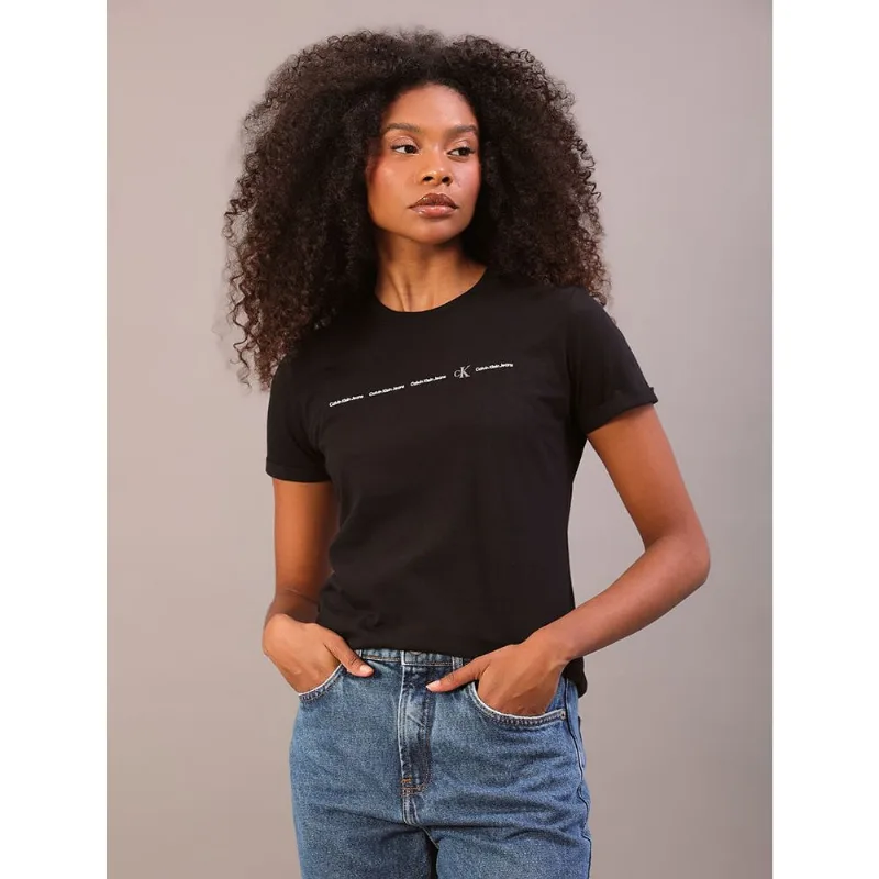 Camiseta Feminina Regular - Preto Camiseta Feminina Regular Preto p
