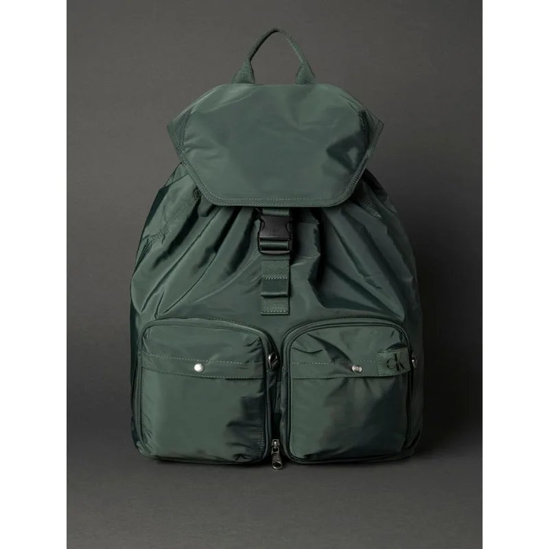 Mochila Masculina Utilitária 2 em 1 Calvin Klein Jeans - Militar Mochila Masculina Utilitária 2 em 1 Calvin Klein Jeans Militar u