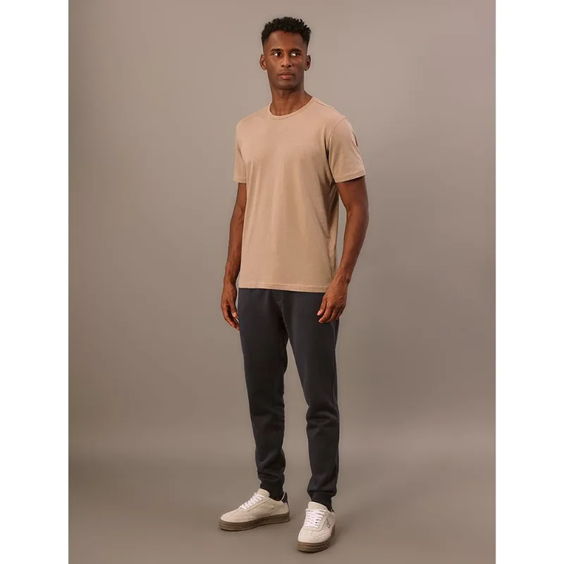 Camiseta Masculina de Algodão Essentials Minimalista - Caqui Medio Camiseta Masculina de Algodão Essentials Minimalista Caqui Medio m