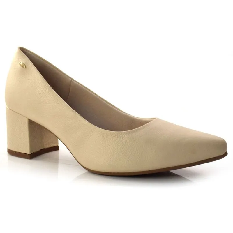 Scarpin em Couro Feminino Dakota Creme G5181 40