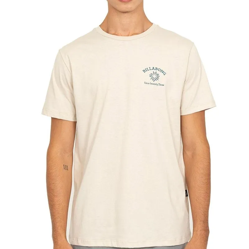 Camiseta Billabong Remains SM27 Masculina Areia GG / begê