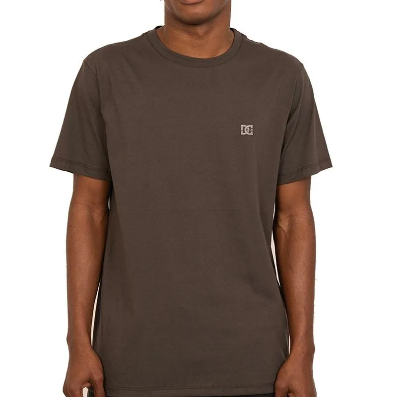 Camiseta DC Shoes Embroidery SM27 Masculina Marrom Escuro GG / marrom