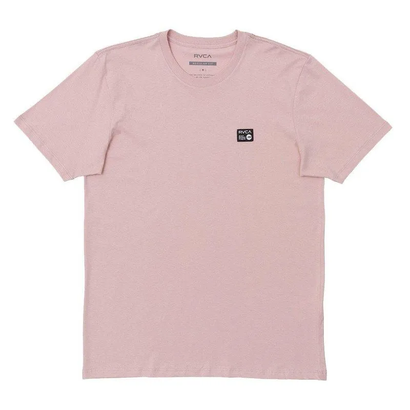 Camiseta RVCA Anp Label Masculina SM23 Rosa Claro G / rosa