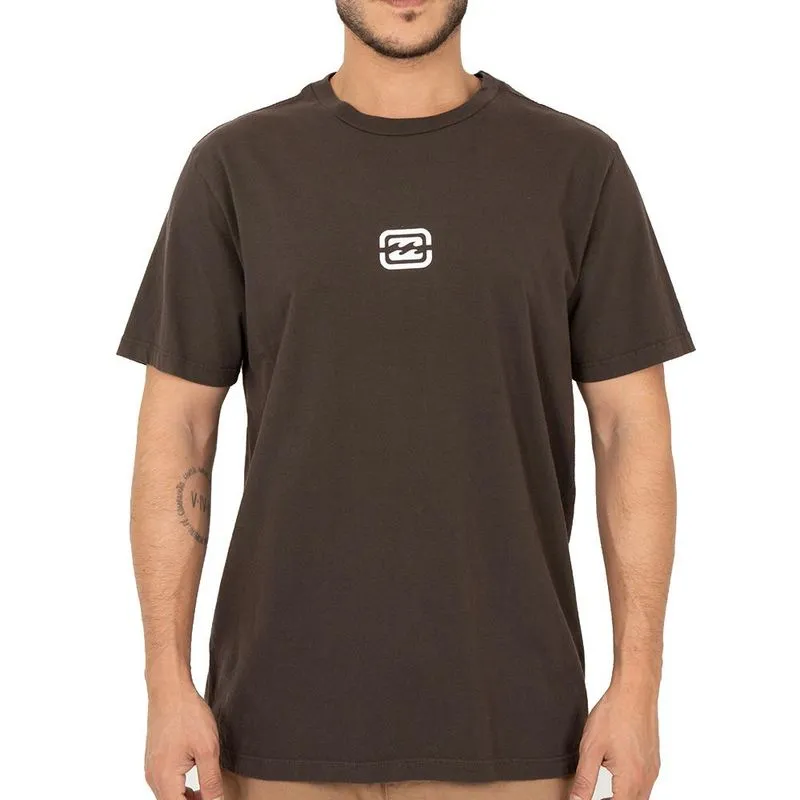 Camiseta Billabong Bracket Wave SM26 Masculina Marrom Escuro M / marrom