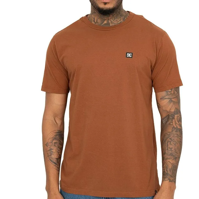 Camiseta DC Shoes Transfer SM26 Masculina Marrom P / marrom